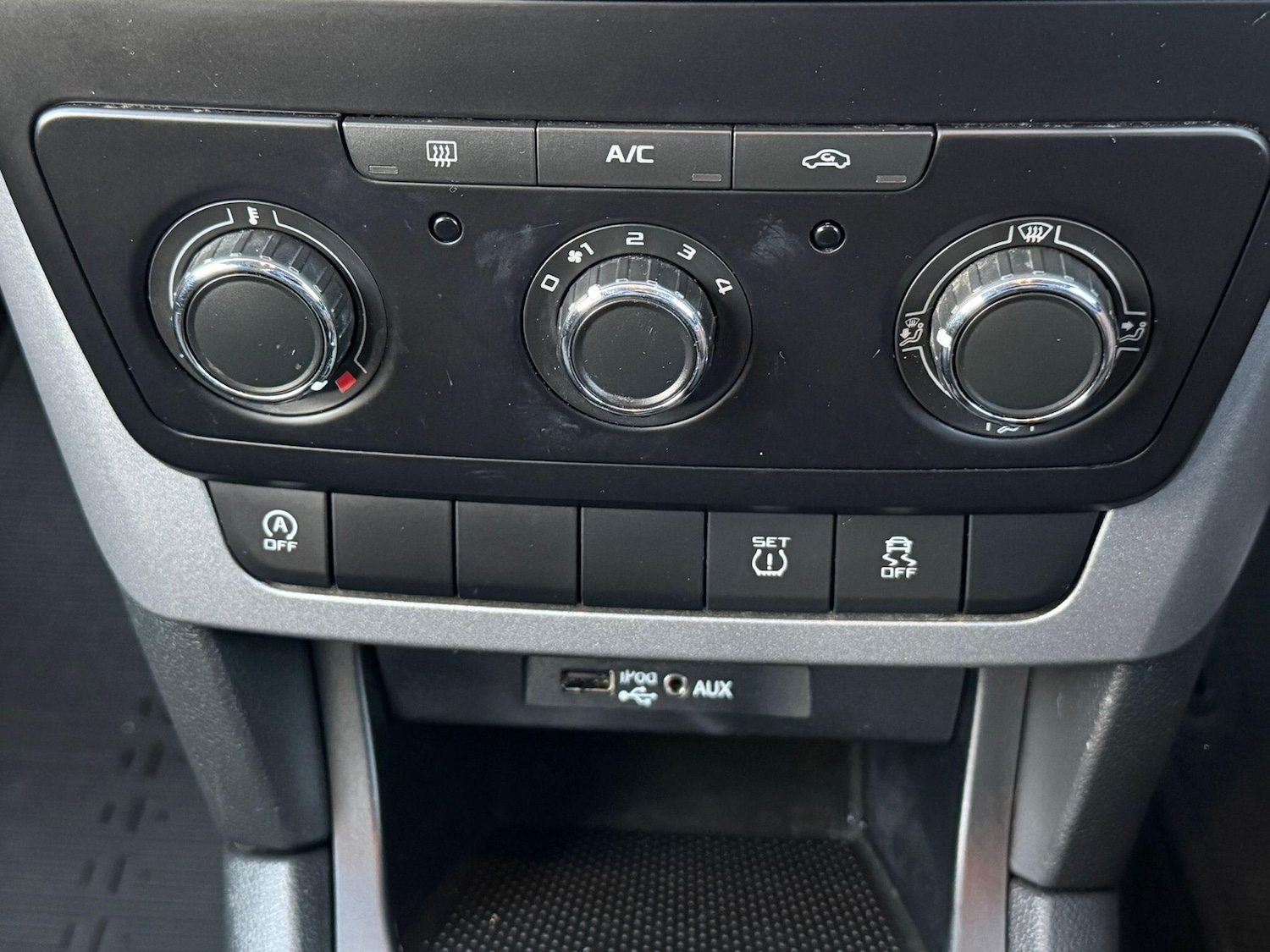 Used Skoda Yeti 2015 for sale - 76772235: Photo 14