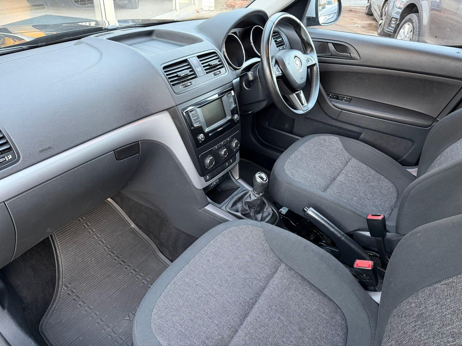 Used Skoda Yeti 2015 for sale - 76772235: Photo 5