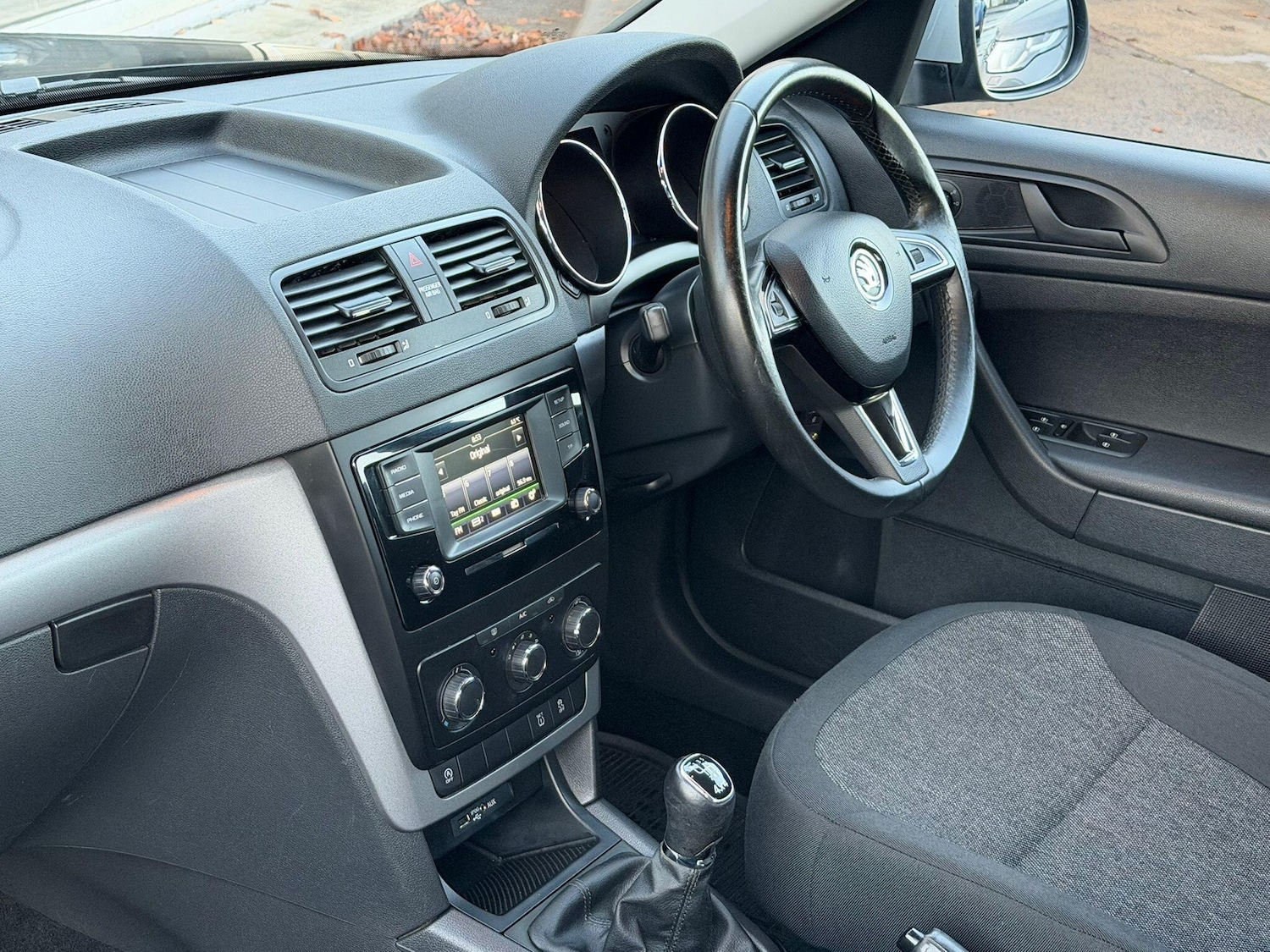 Used Skoda Yeti 2015 for sale - 76772235: Photo 8