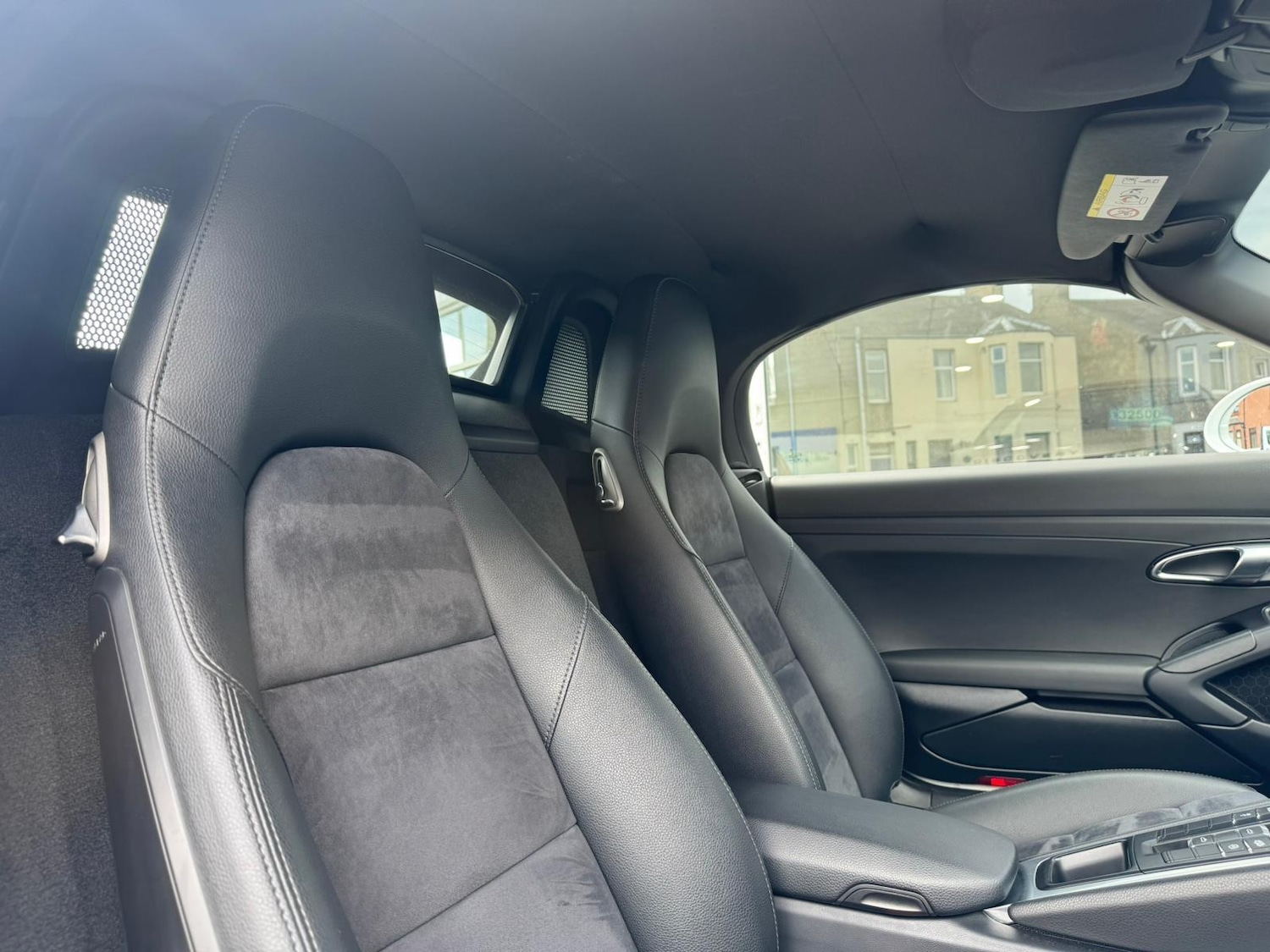 Used Porsche Boxster 2019 for sale - 76832792: Photo 11