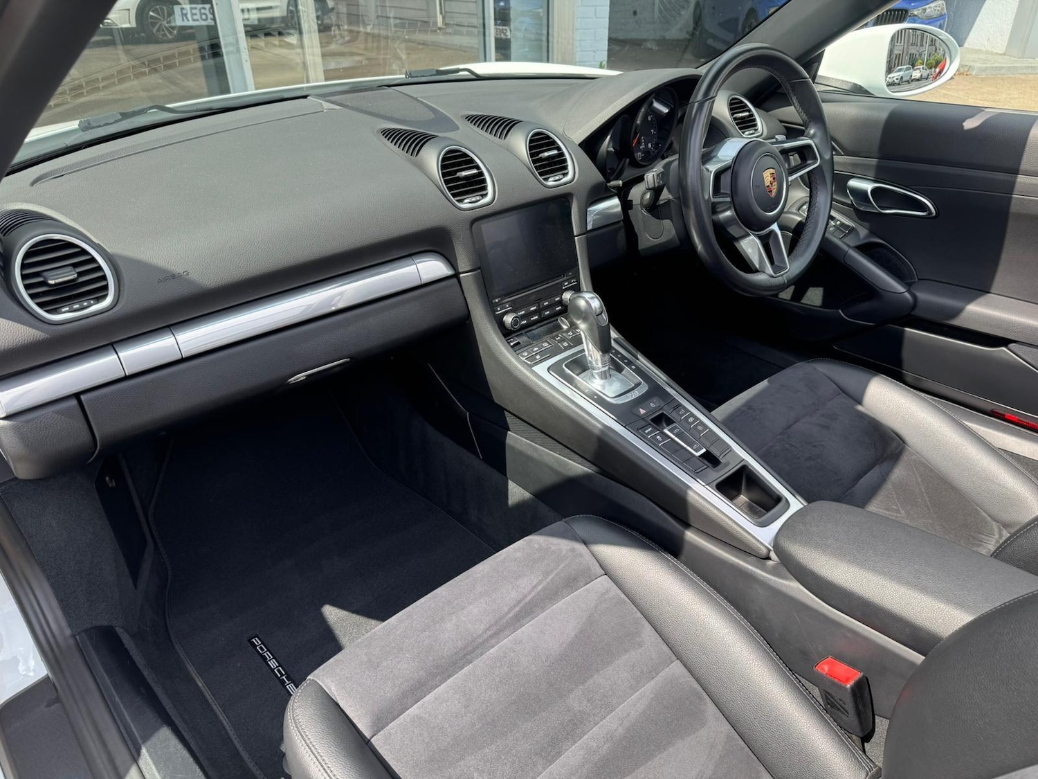 Used Porsche Boxster 2019 for sale - 76832792: Photo 9