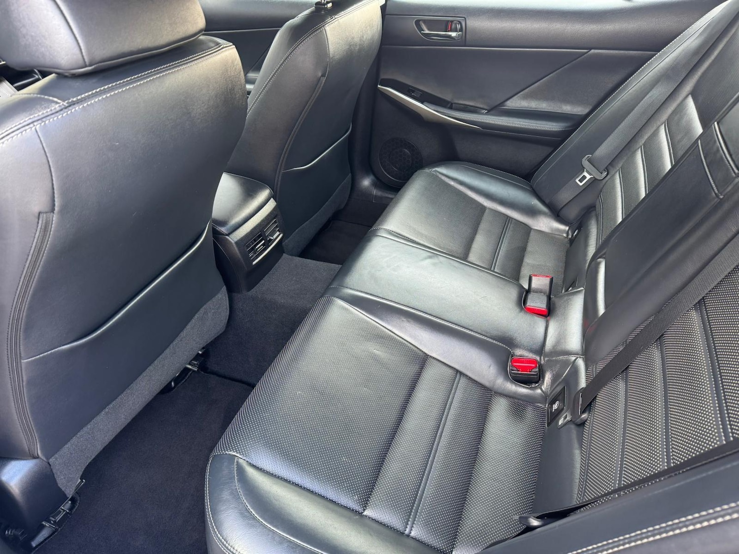 Used Lexus IS 2016 for sale - 76647581: Photo 11