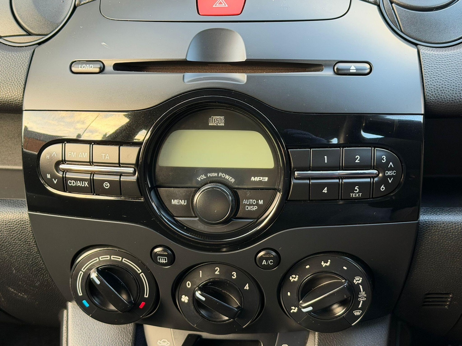 Used Mazda Mazda2 2012 for sale - 77215847: Photo 10