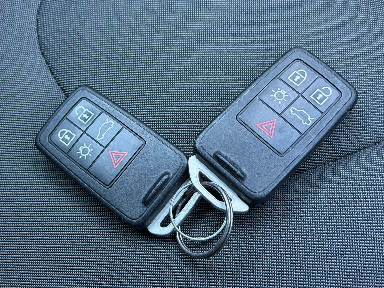 Used Volvo V40 2017 for sale - 76644604: Photo 15