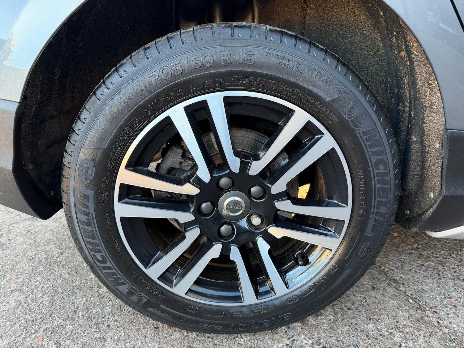 Used Volvo V40 2017 for sale - 76644604: Photo 17