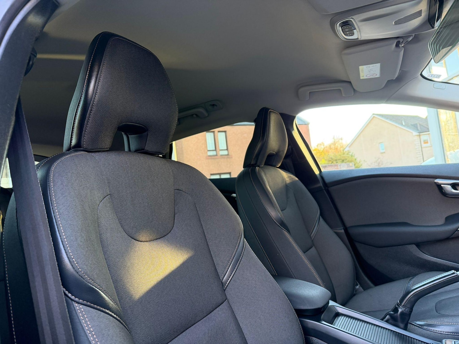 Used Volvo V40 2017 for sale - 76644604: Photo 9