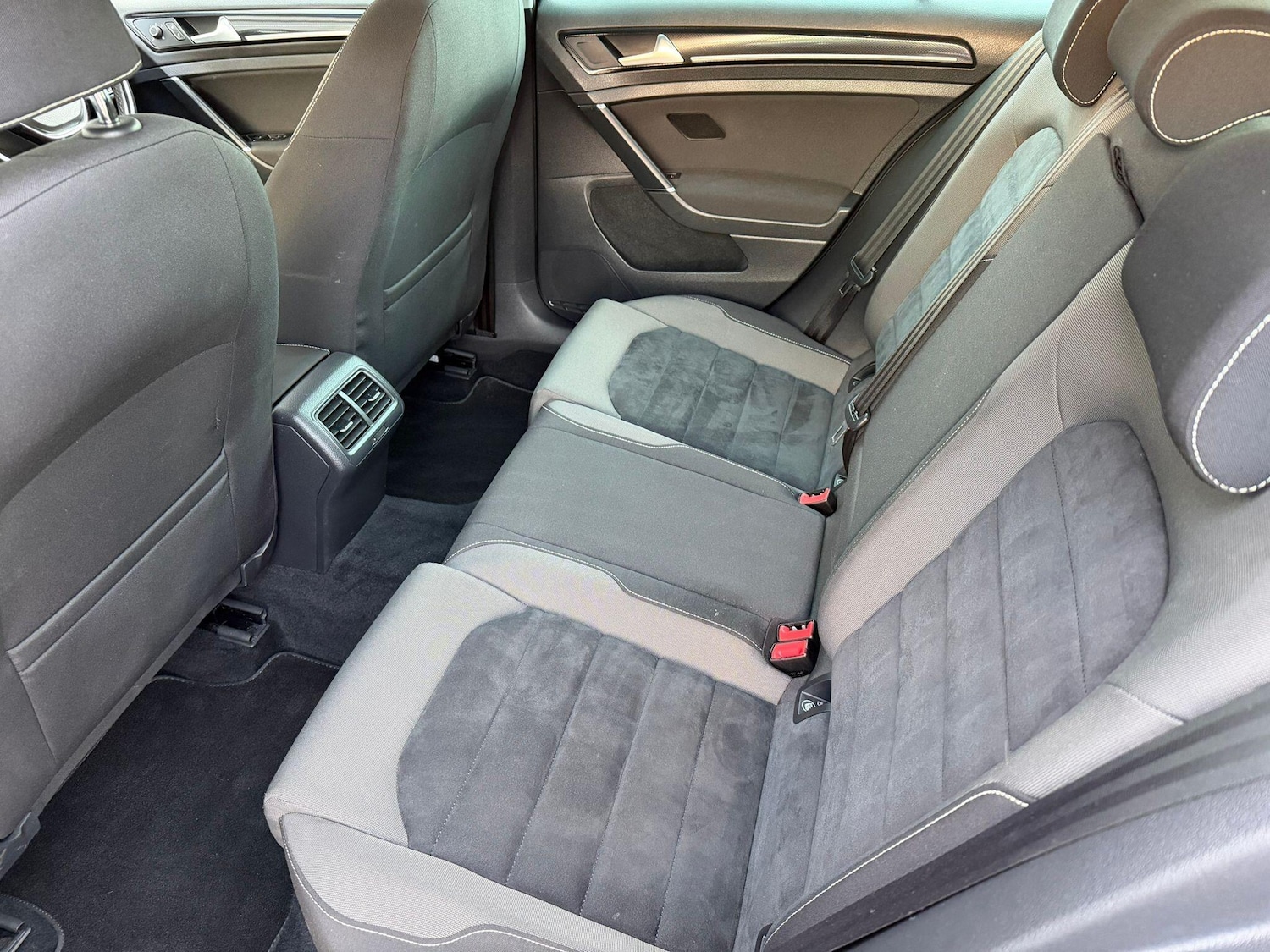 Used Volkswagen Golf 2014 for sale - 76647496: Photo 10