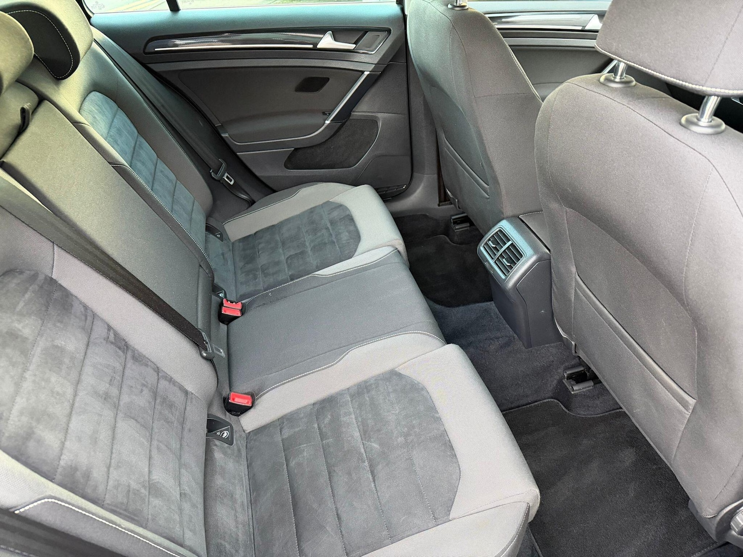 Used Volkswagen Golf 2014 for sale - 76647496: Photo 11