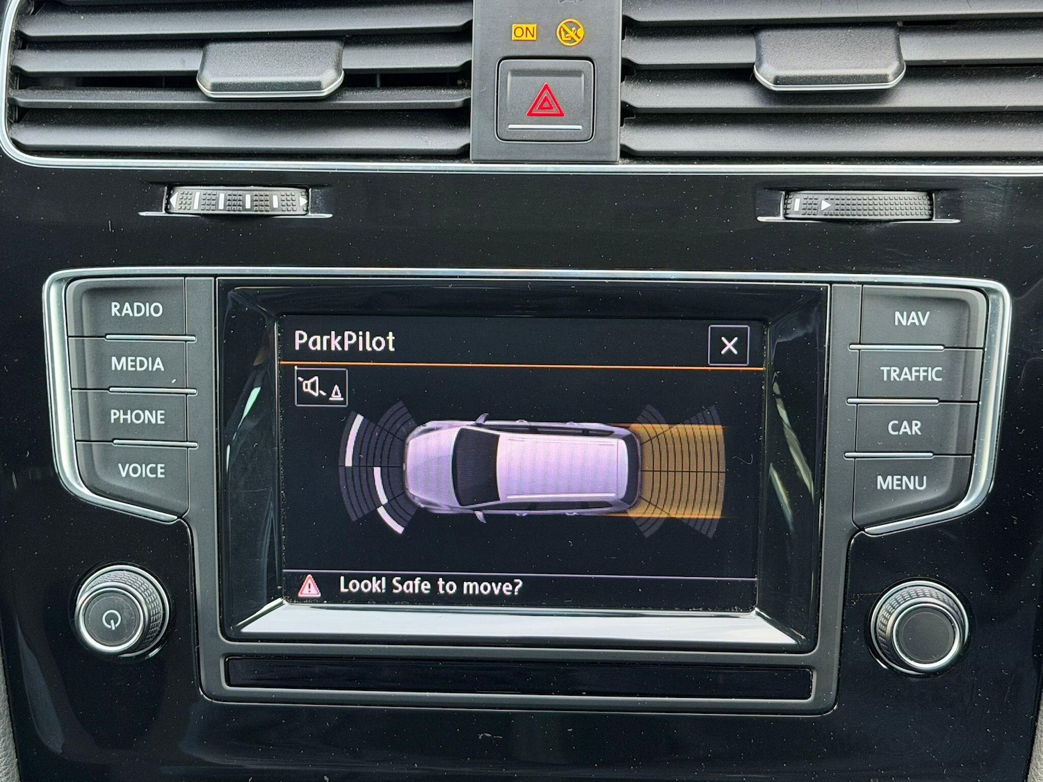 Used Volkswagen Golf 2014 for sale - 76647496: Photo 19