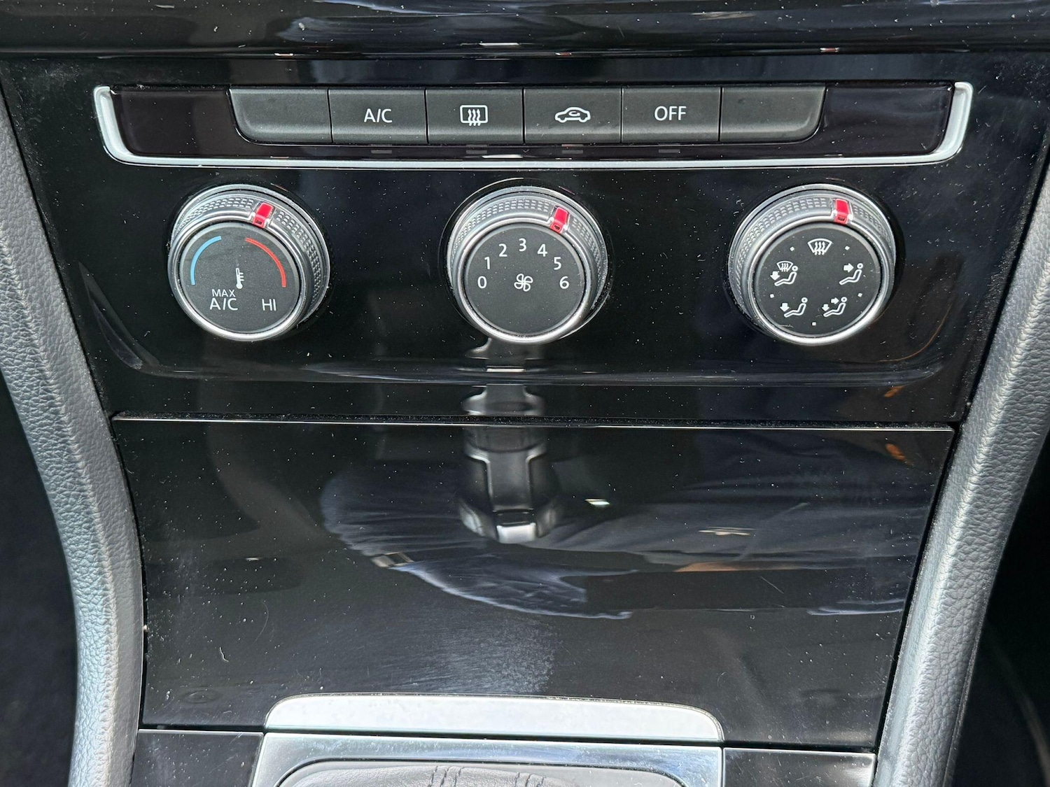 Used Volkswagen Golf 2014 for sale - 76647496: Photo 4