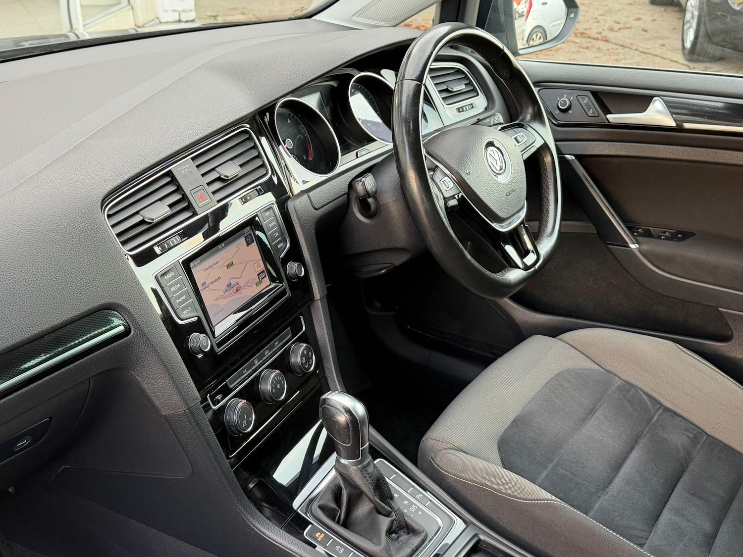 Used Volkswagen Golf 2014 for sale - 76647496: Photo 6