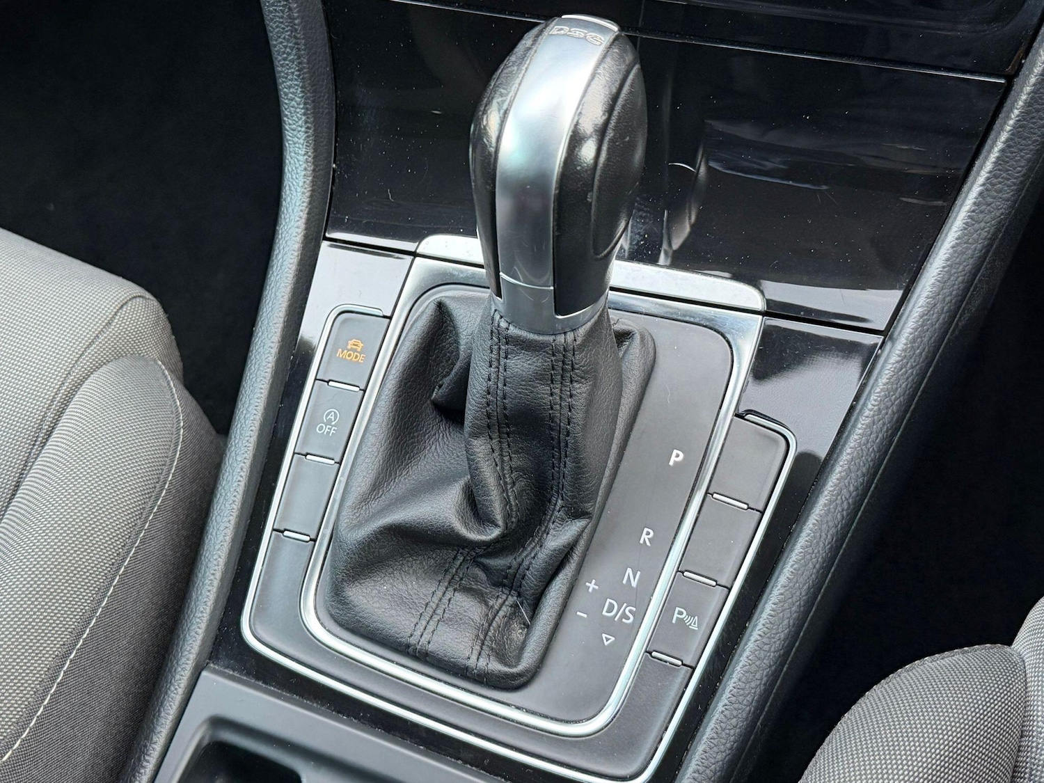 Used Volkswagen Golf 2014 for sale - 76647496: Photo 7