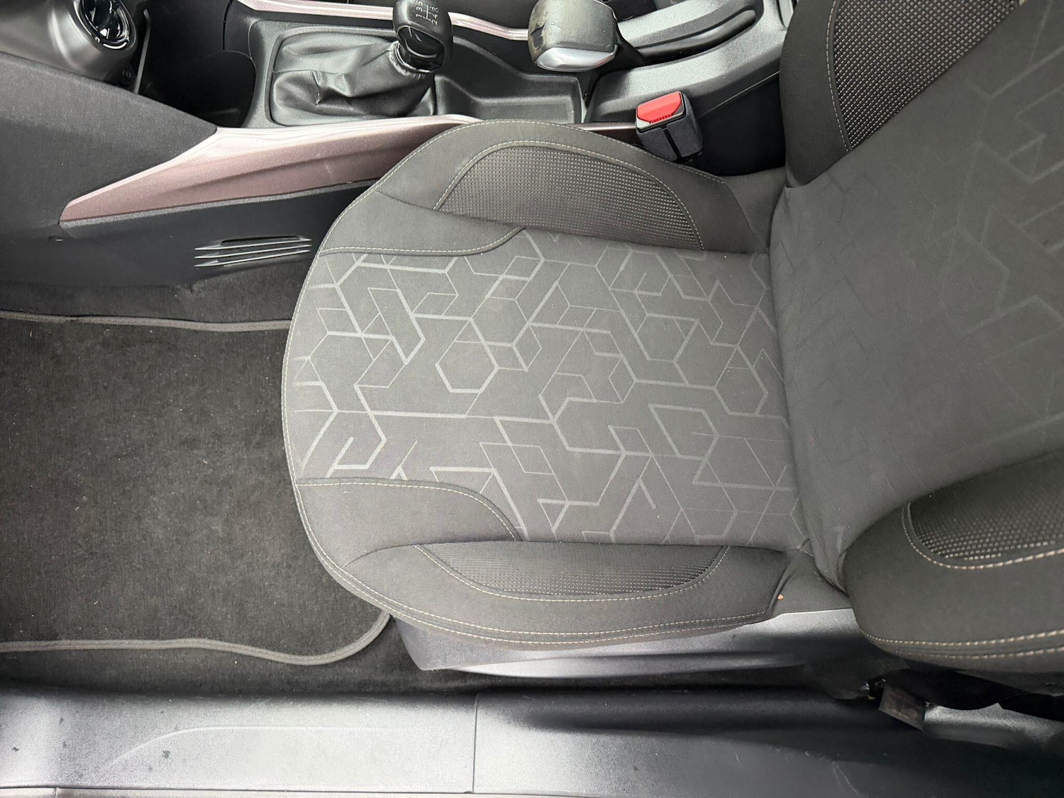 Used Peugeot 2008 2015 for sale - 76801859: Photo 22