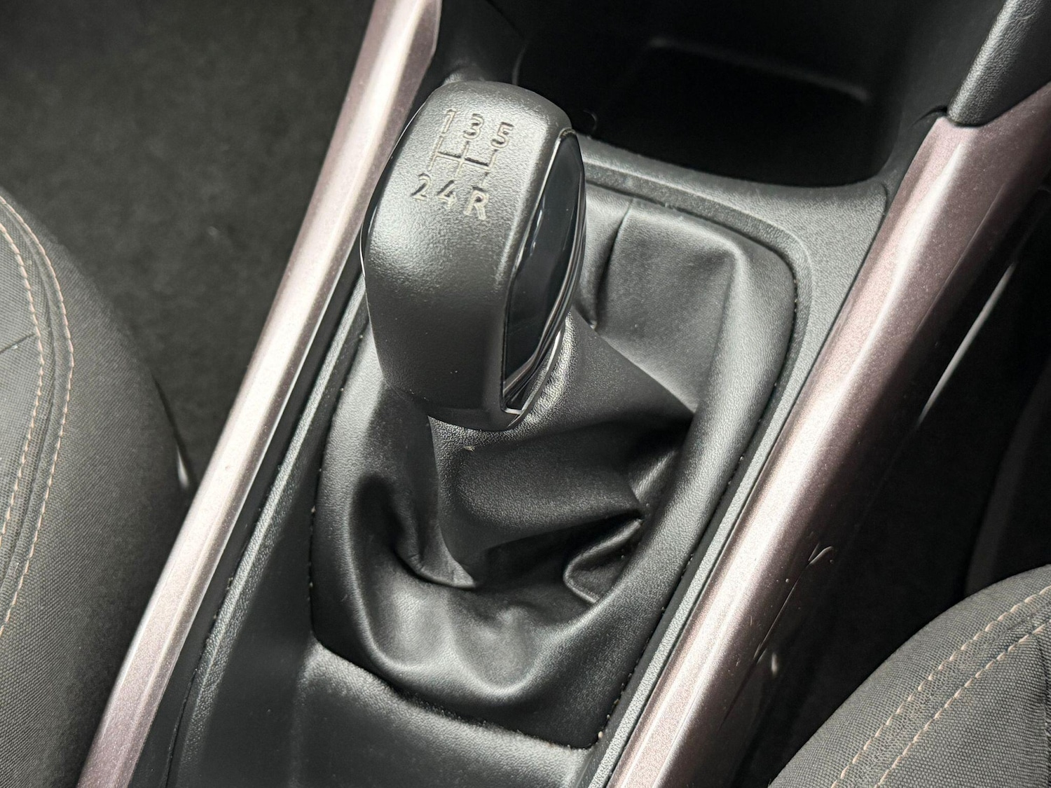 Used Peugeot 2008 2015 for sale - 76801859: Photo 4