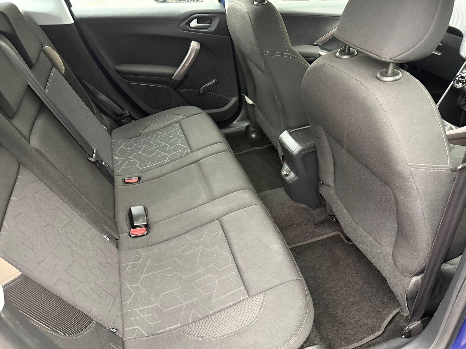 Used Peugeot 2008 2015 for sale - 76801859: Photo 9