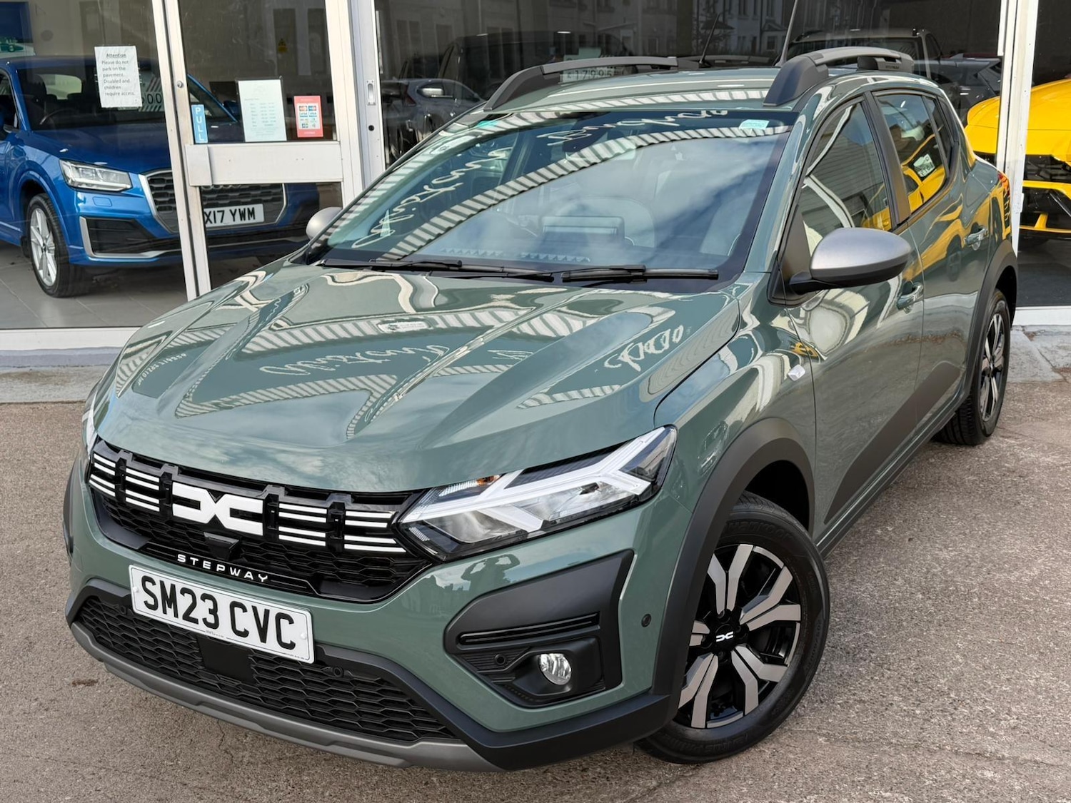 Used Dacia Sandero Stepway 2023 for sale - 76647475: Photo 2