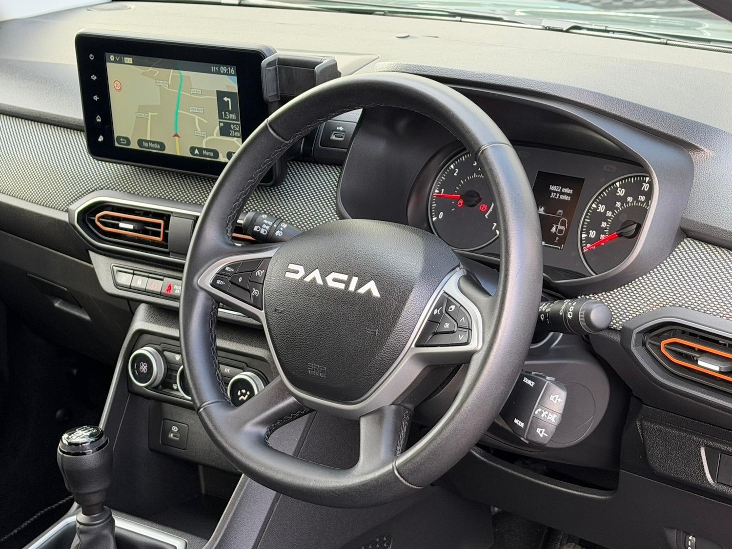 Used Dacia Sandero Stepway 2023 for sale - 76647475: Photo 24