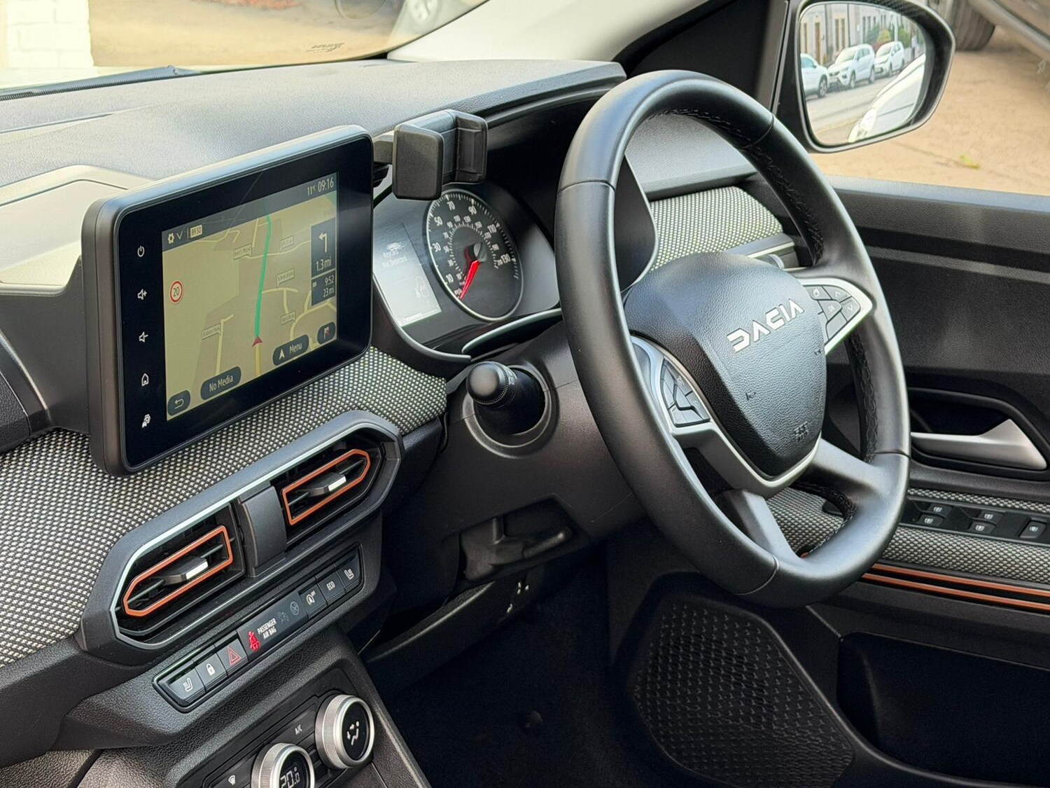 Used Dacia Sandero Stepway 2023 for sale - 76647475: Photo 7