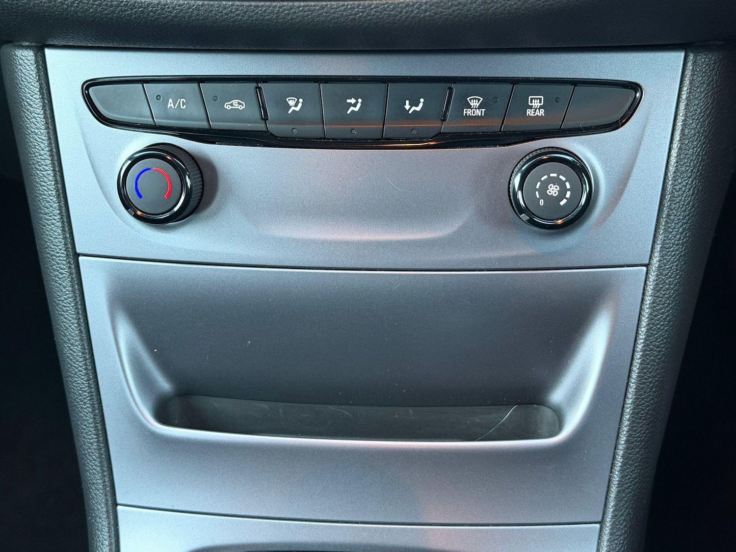 Used Vauxhall Astra 2016 for sale - 77016271: Photo 12