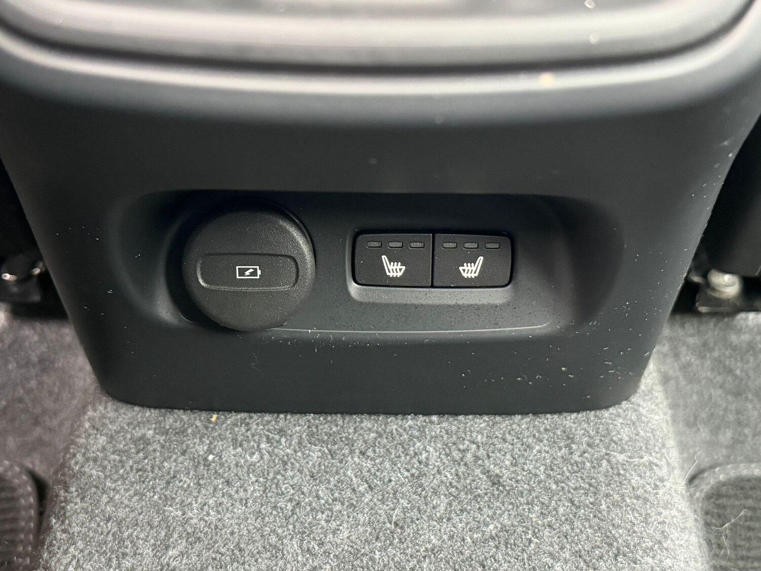 Used Volvo XC40 2023 for sale - 77839501: Photo 13