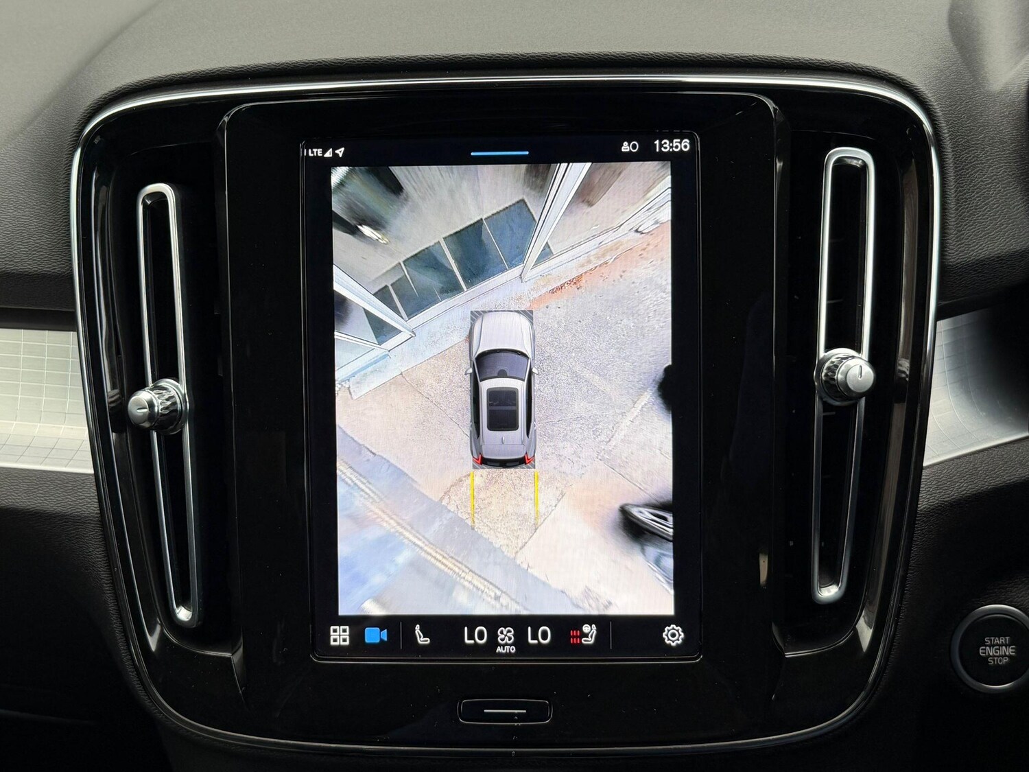 Used Volvo XC40 2023 for sale - 77839501: Photo 18