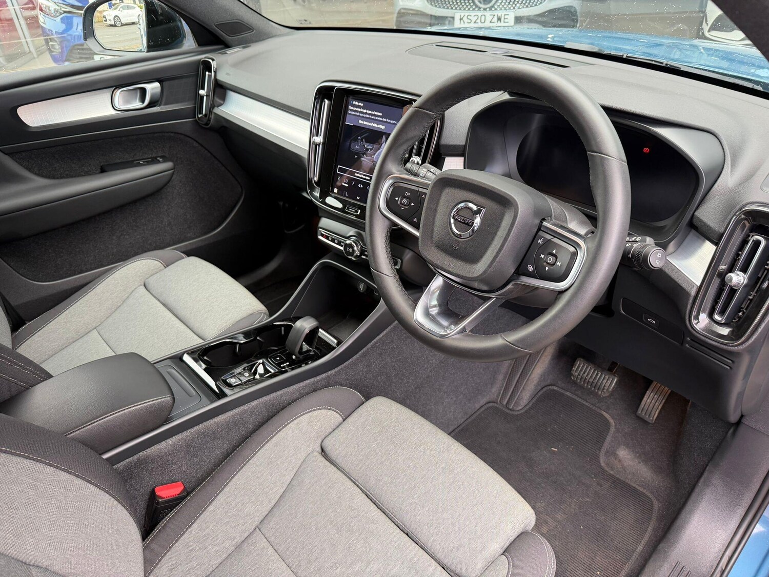 Used Volvo XC40 2023 for sale - 77839501: Photo 30