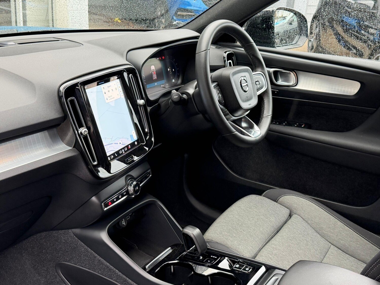 Used Volvo XC40 2023 for sale - 77839501: Photo 6