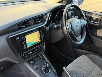 Used Toyota Auris 2016 for sale - 77724011: Photo