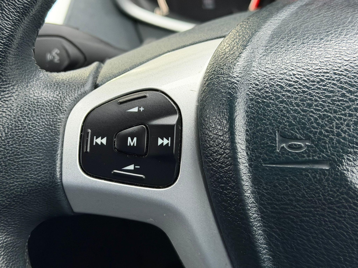 Used Ford Fiesta 2012 for sale - 77395987: Photo 13