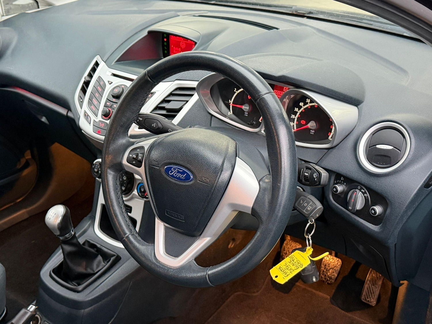 Used Ford Fiesta 2012 for sale - 77395987: Photo 24