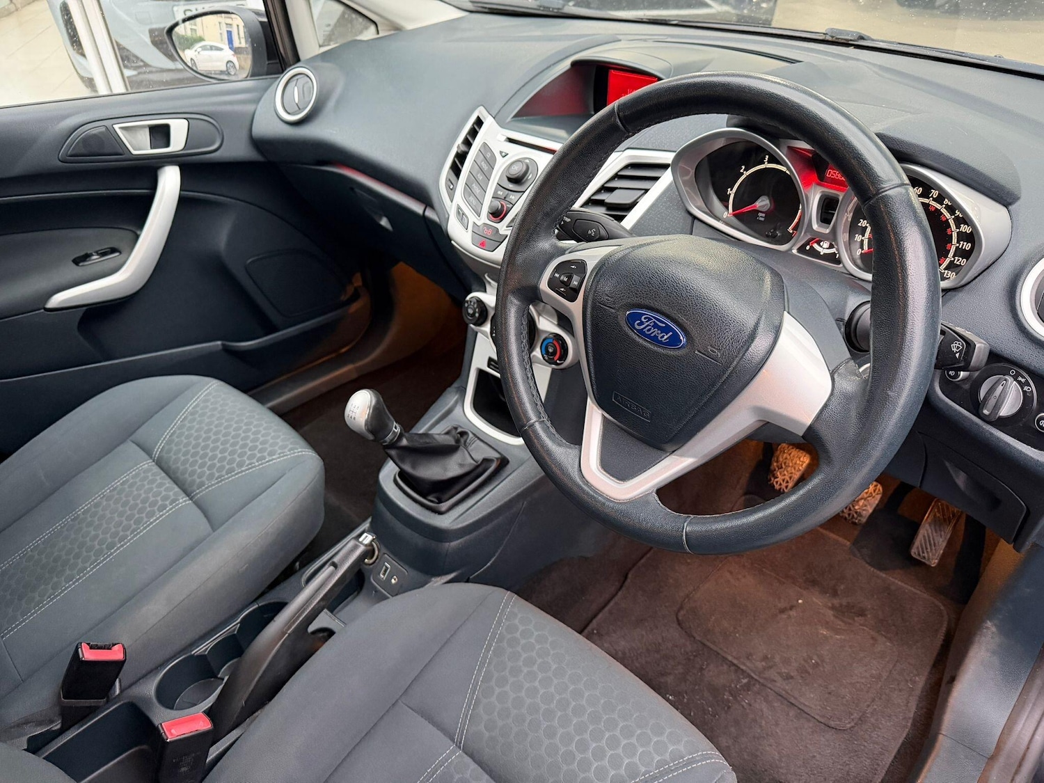 Used Ford Fiesta 2012 for sale - 77395987: Photo 9