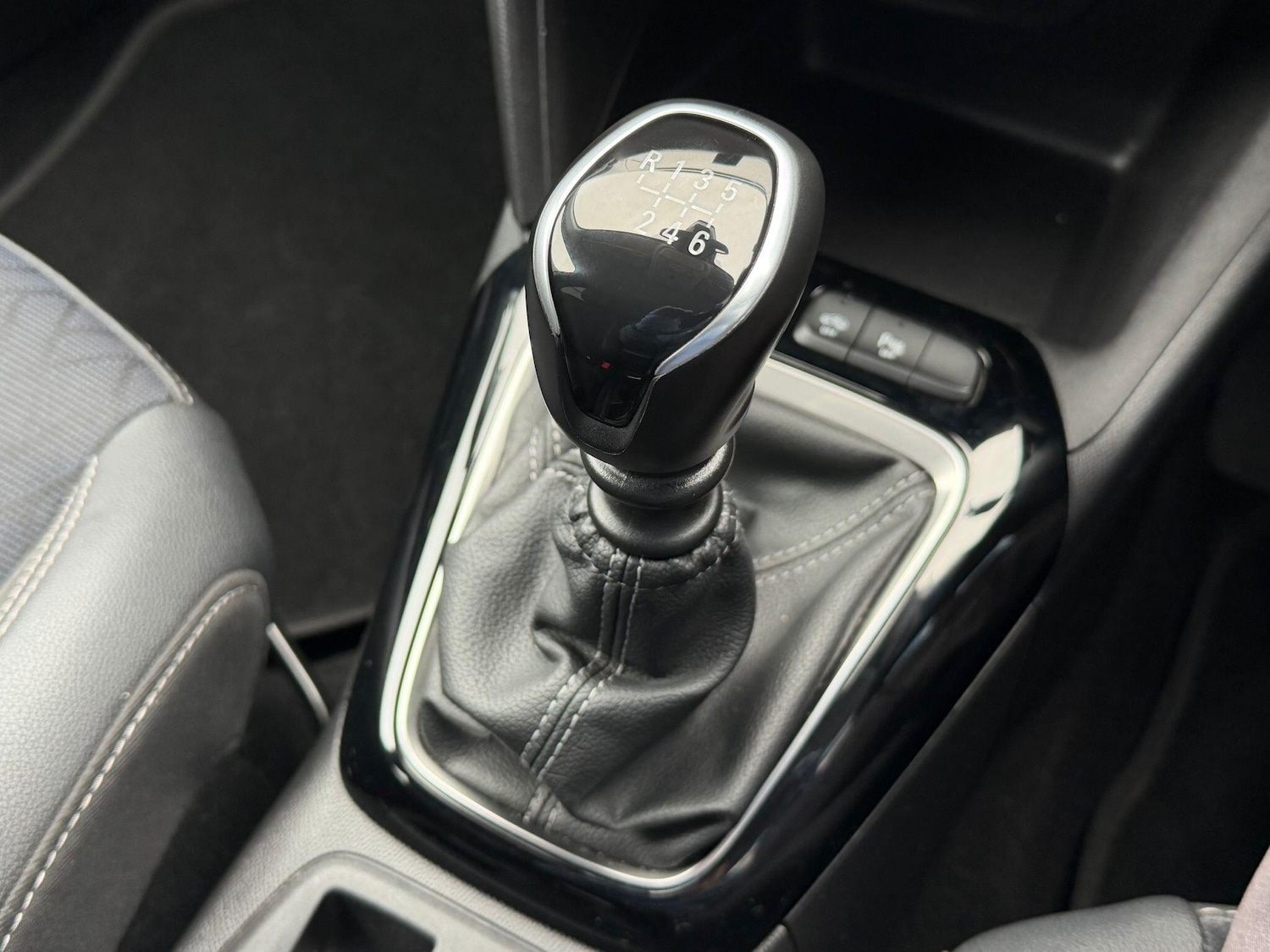 Used Vauxhall Corsa for sale - 77612575: Photo 4