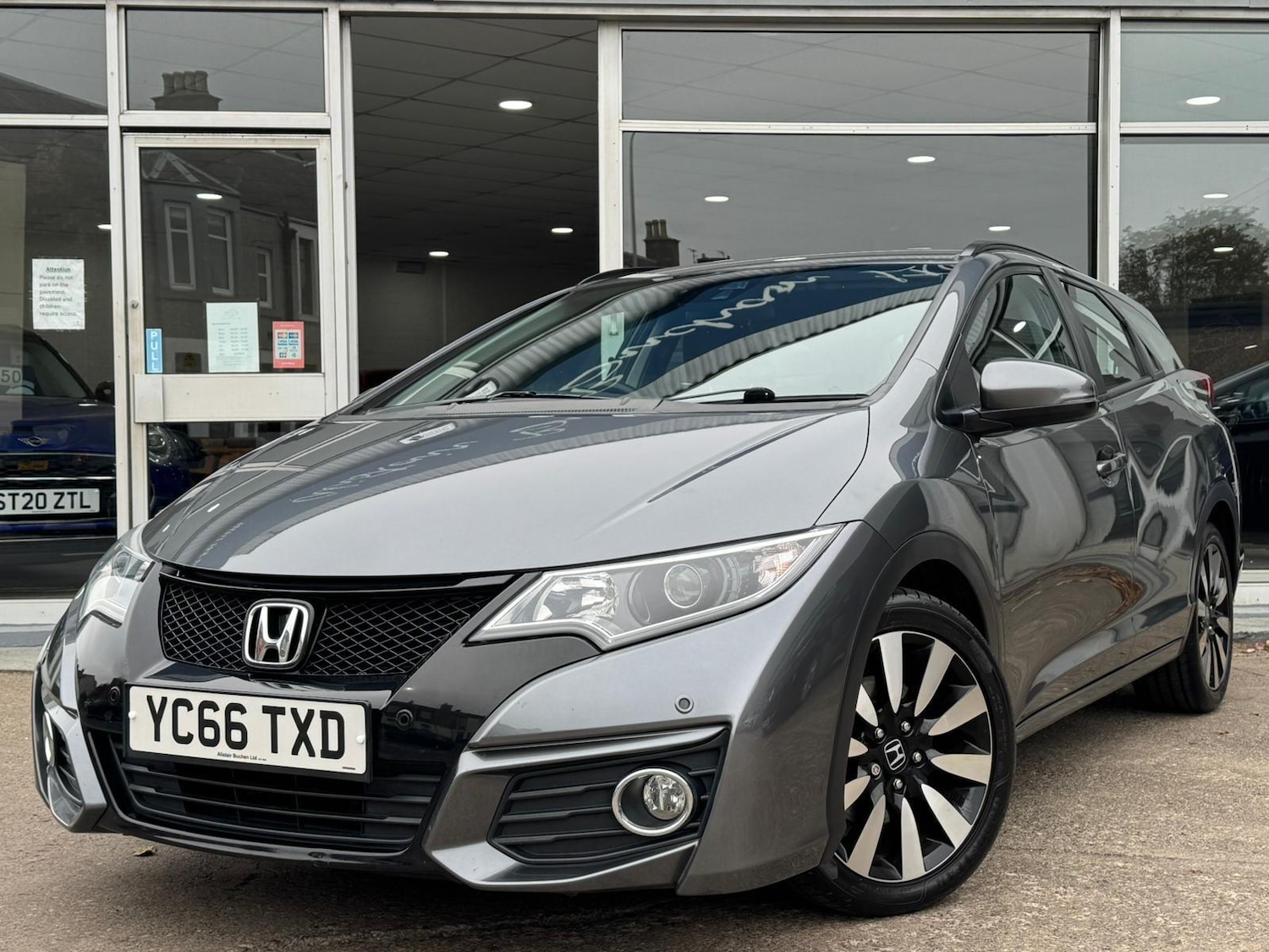 Used Honda Civic 2016 for sale - 76647586: Photo 1