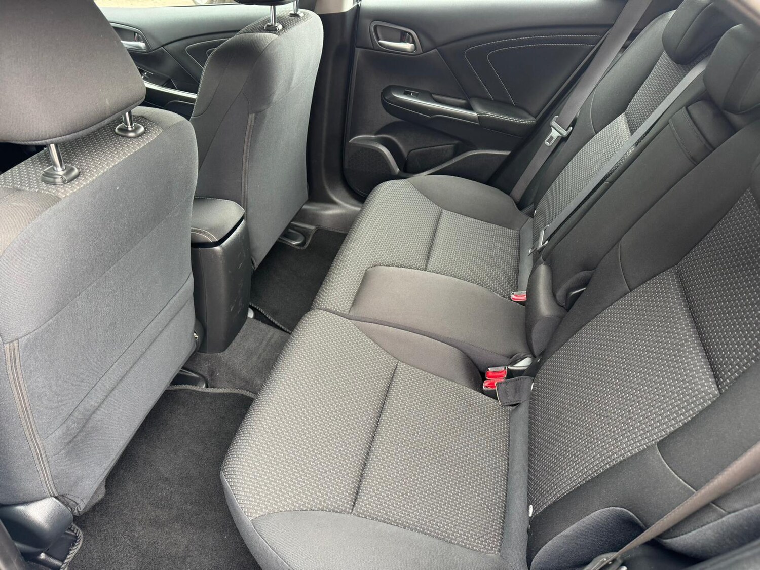 Used Honda Civic 2016 for sale - 76647586: Photo 11