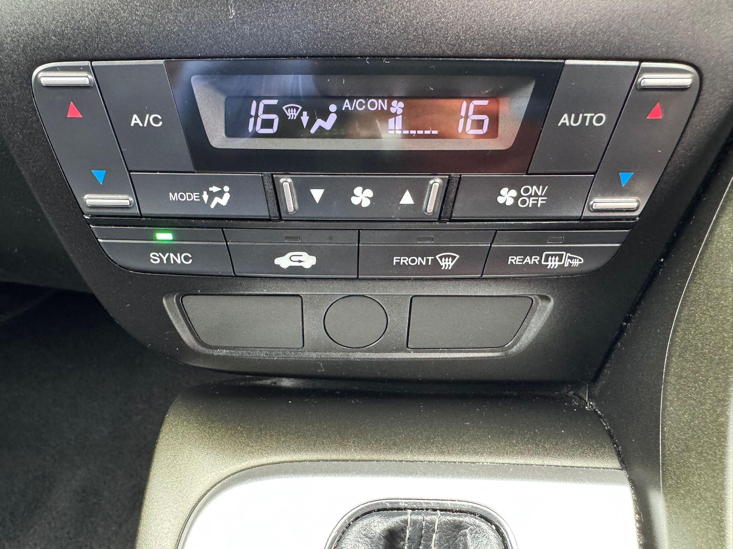 Used Honda Civic 2016 for sale - 76647586: Photo 27