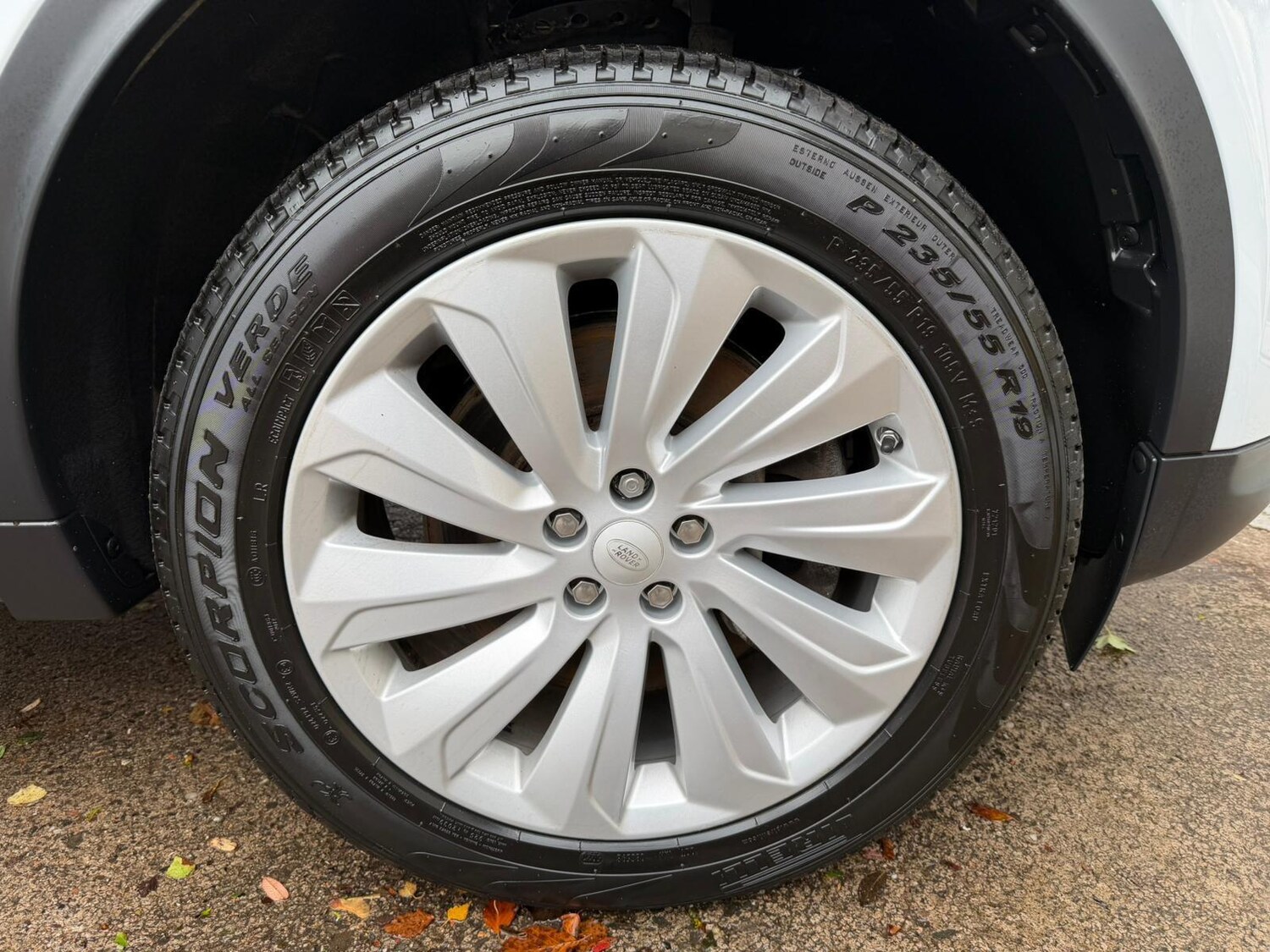 Used Land Rover Discovery Sport 2020 for sale - 76647613: Photo 22