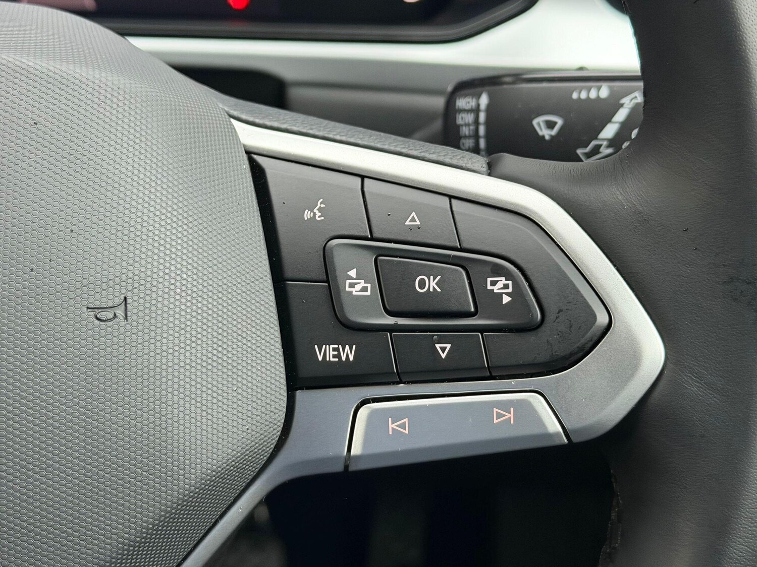 Used Volkswagen T-Roc 2025 for sale - 77386537: Photo 12