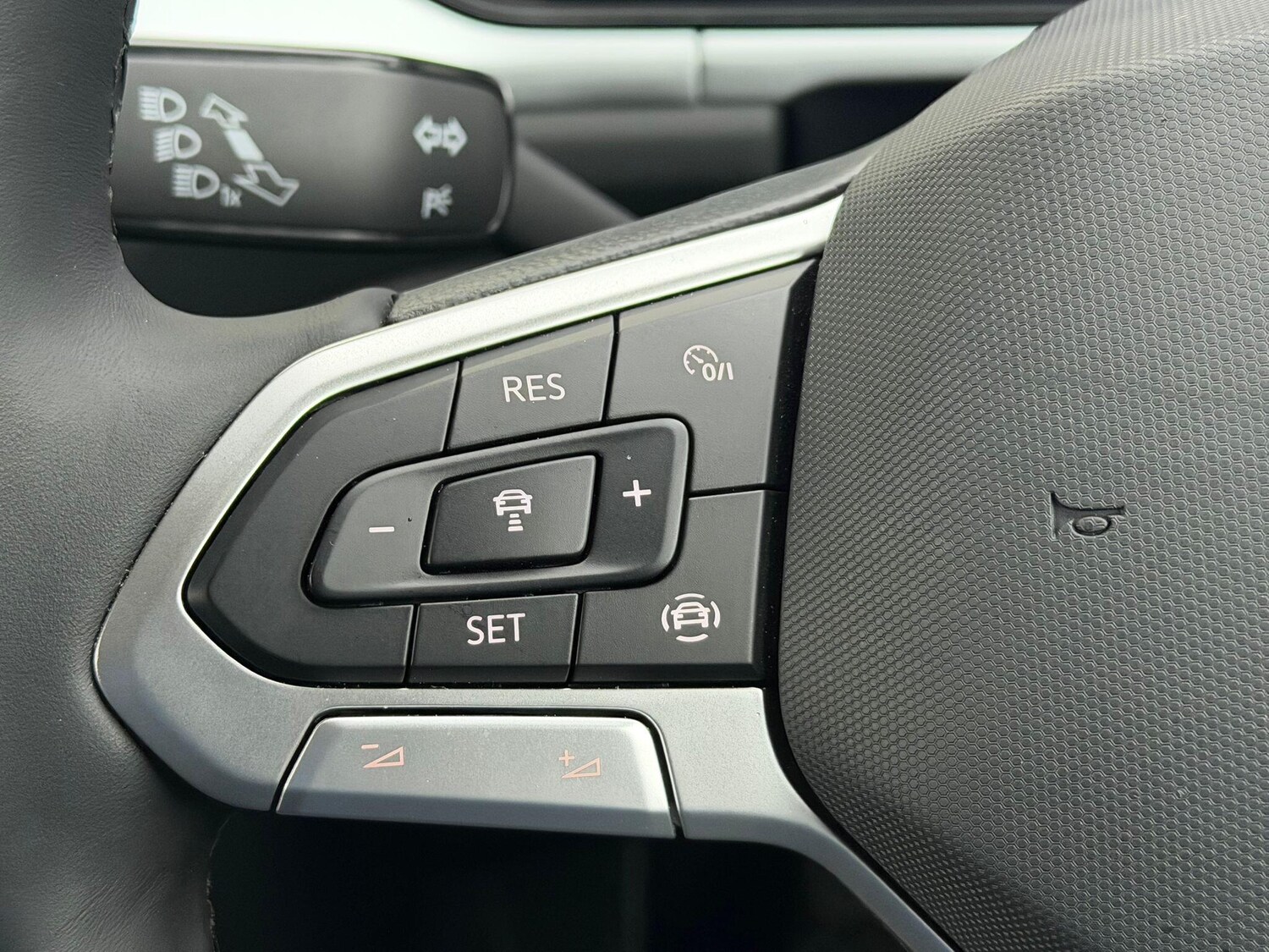 Used Volkswagen T-Roc 2025 for sale - 77386537: Photo 14