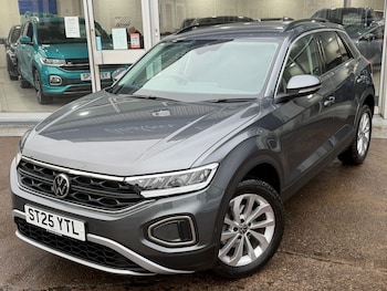 Used Volkswagen T-Roc 2025 for sale - 77386537: Photo
