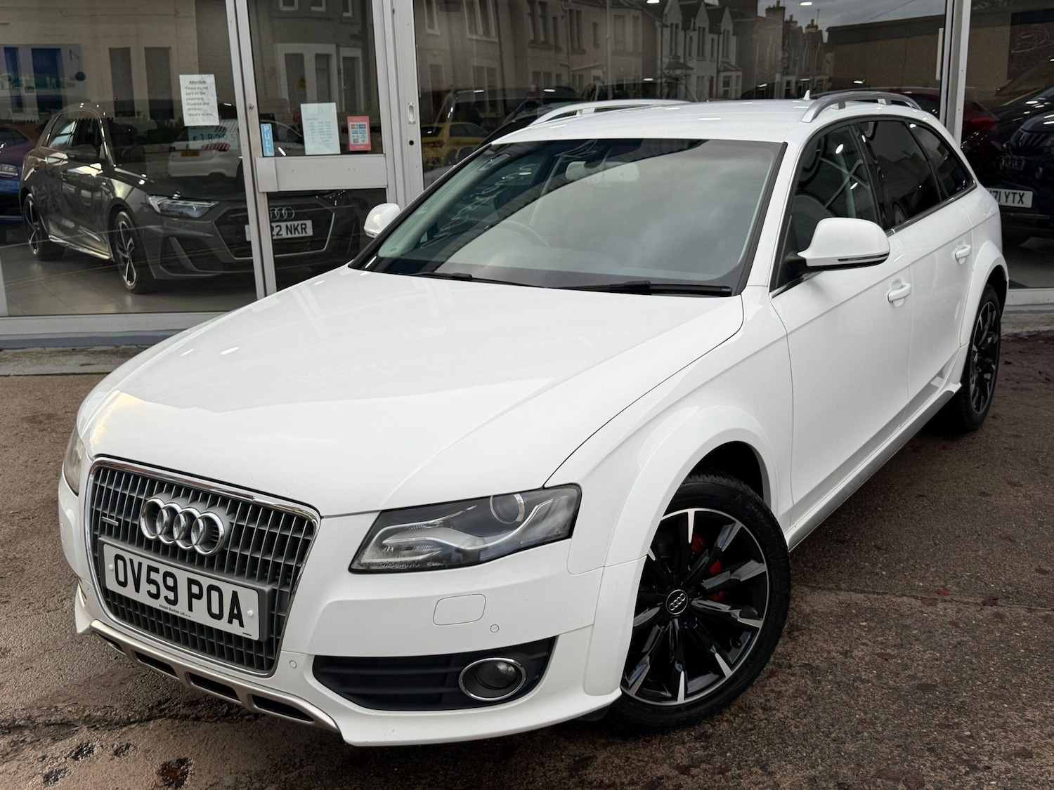 Used Audi A4 Allroad 2010 for sale - 76647587: Photo 5