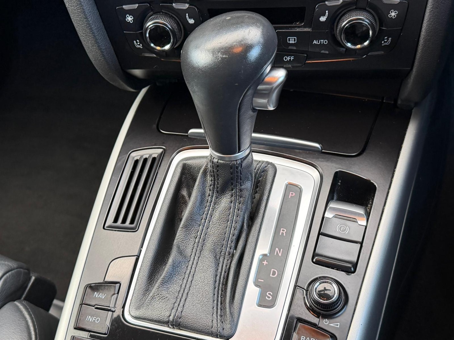 Used Audi A4 Allroad 2010 for sale - 76647587: Photo 6