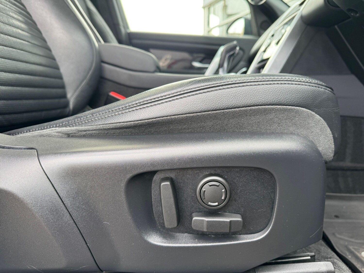 Used Land Rover Discovery Sport 2019 for sale - 76647535: Photo 15