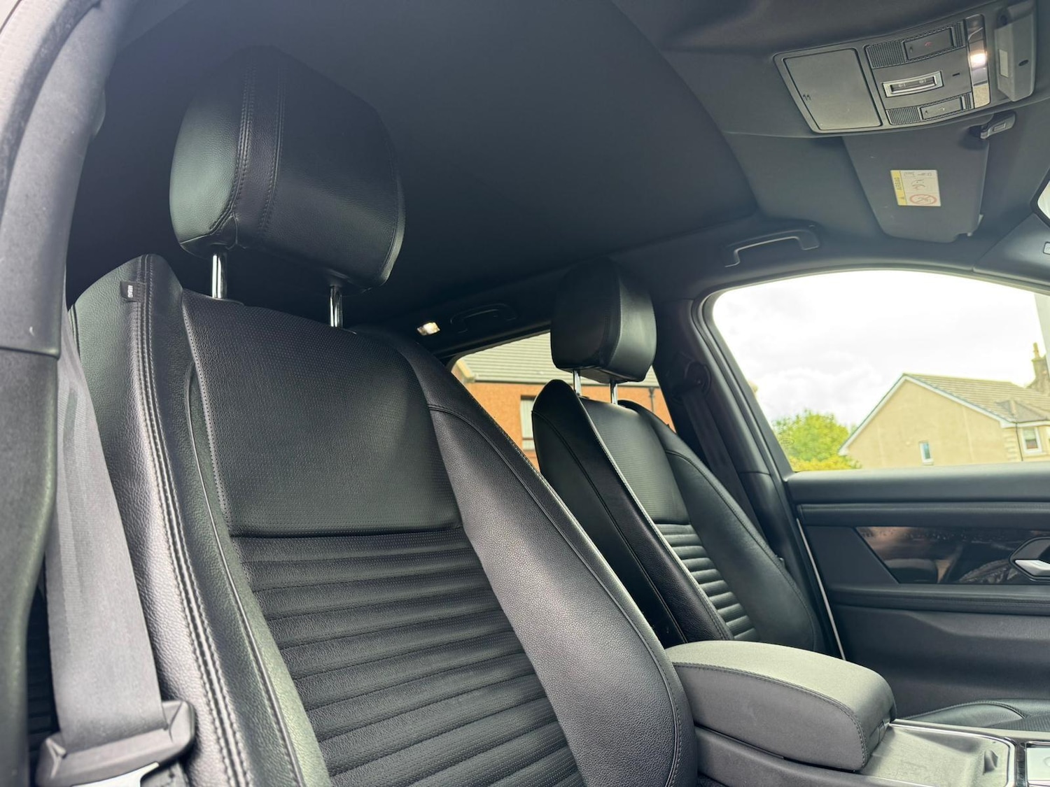 Used Land Rover Discovery Sport 2019 for sale - 76647535: Photo 9