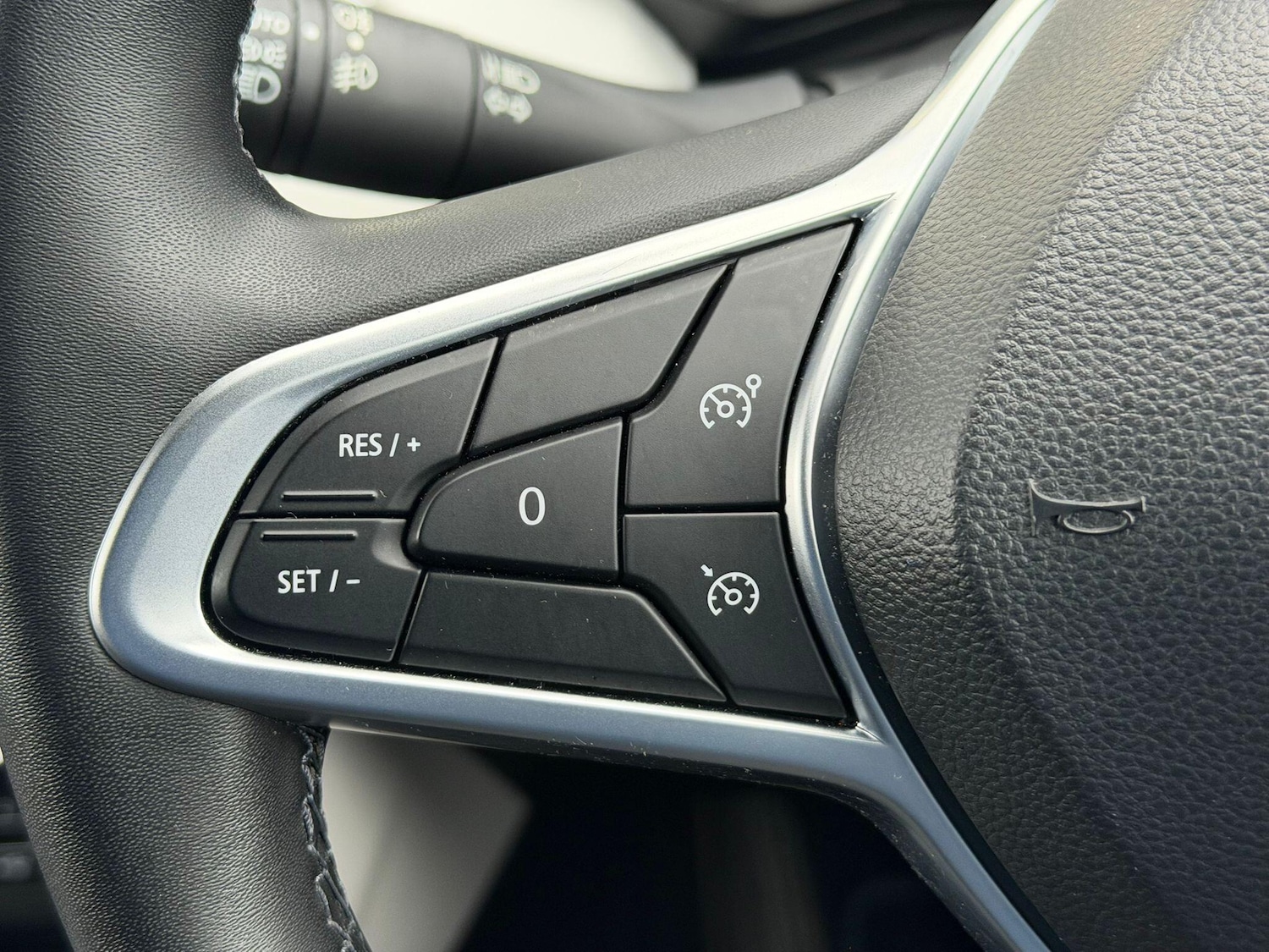 Used Renault Clio 2023 for sale - 77411533: Photo 14