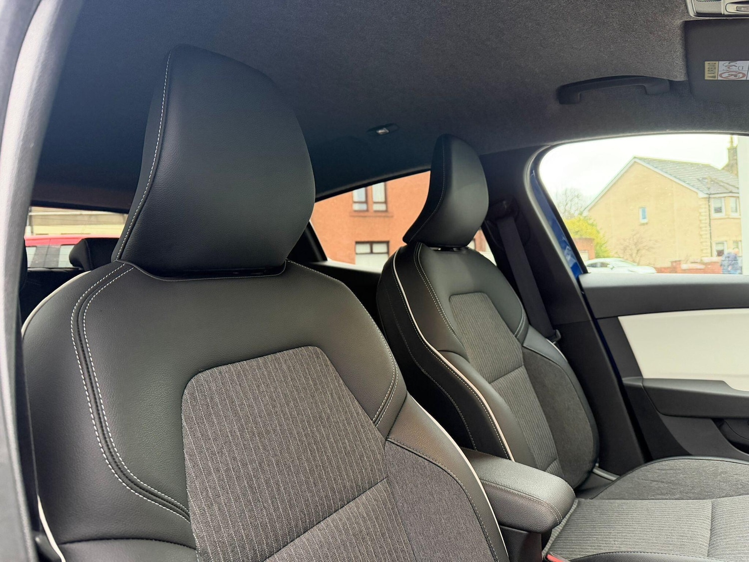 Used Renault Clio 2023 for sale - 77411533: Photo 9