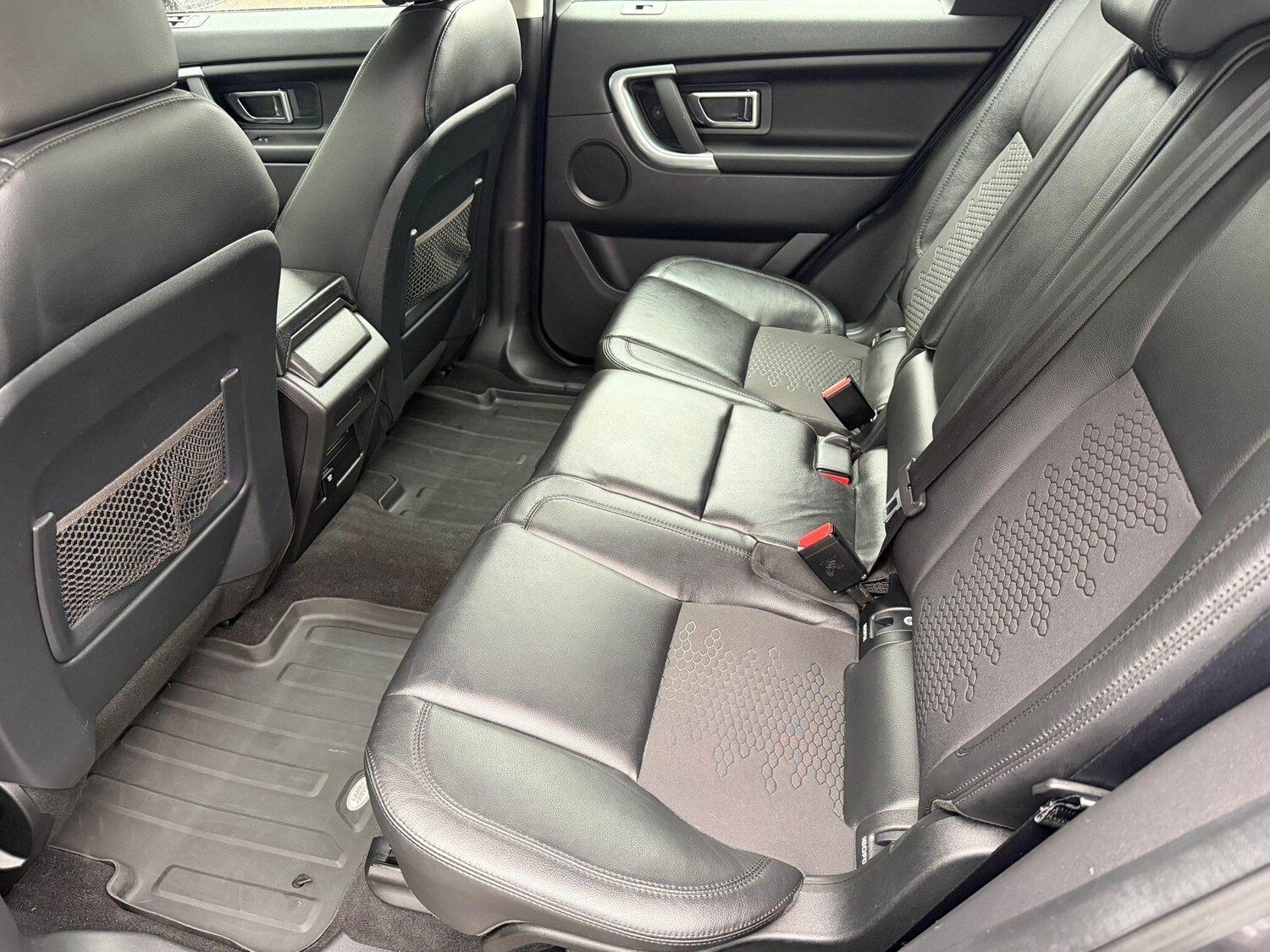 Used Land Rover Discovery Sport 2016 for sale - 76647592: Photo 10