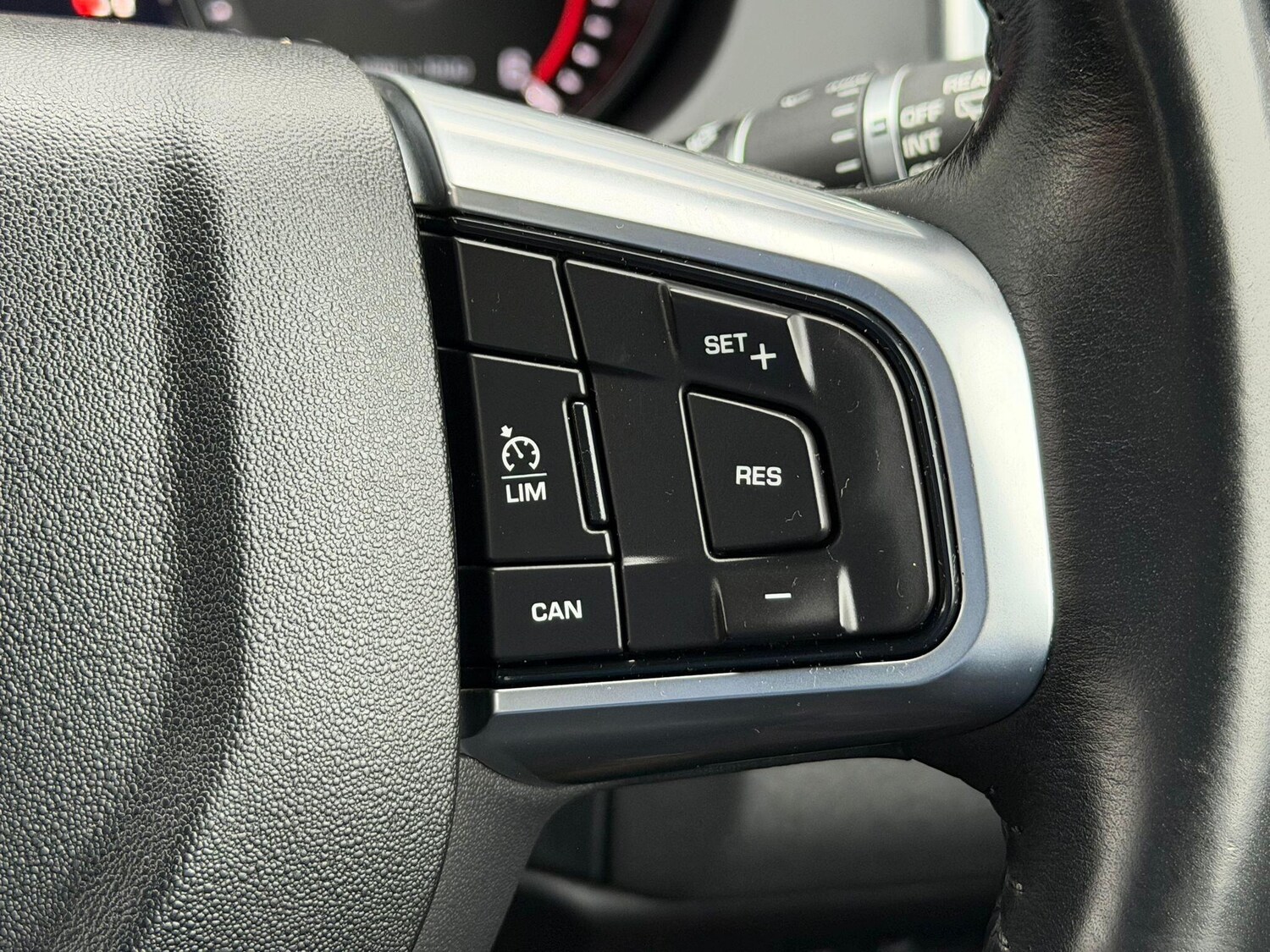 Used Land Rover Discovery Sport 2016 for sale - 76647592: Photo 14