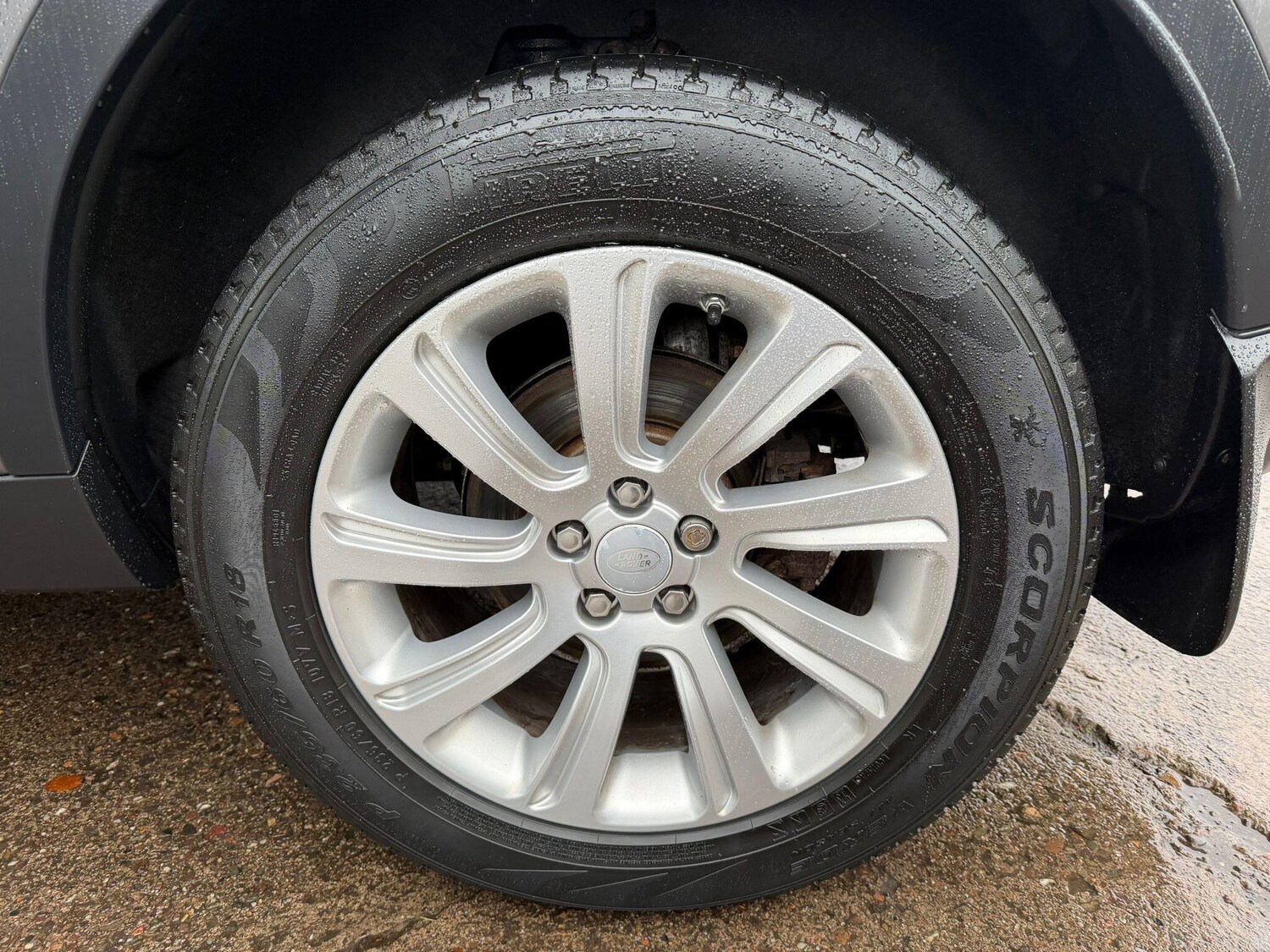 Used Land Rover Discovery Sport 2016 for sale - 76647592: Photo 16