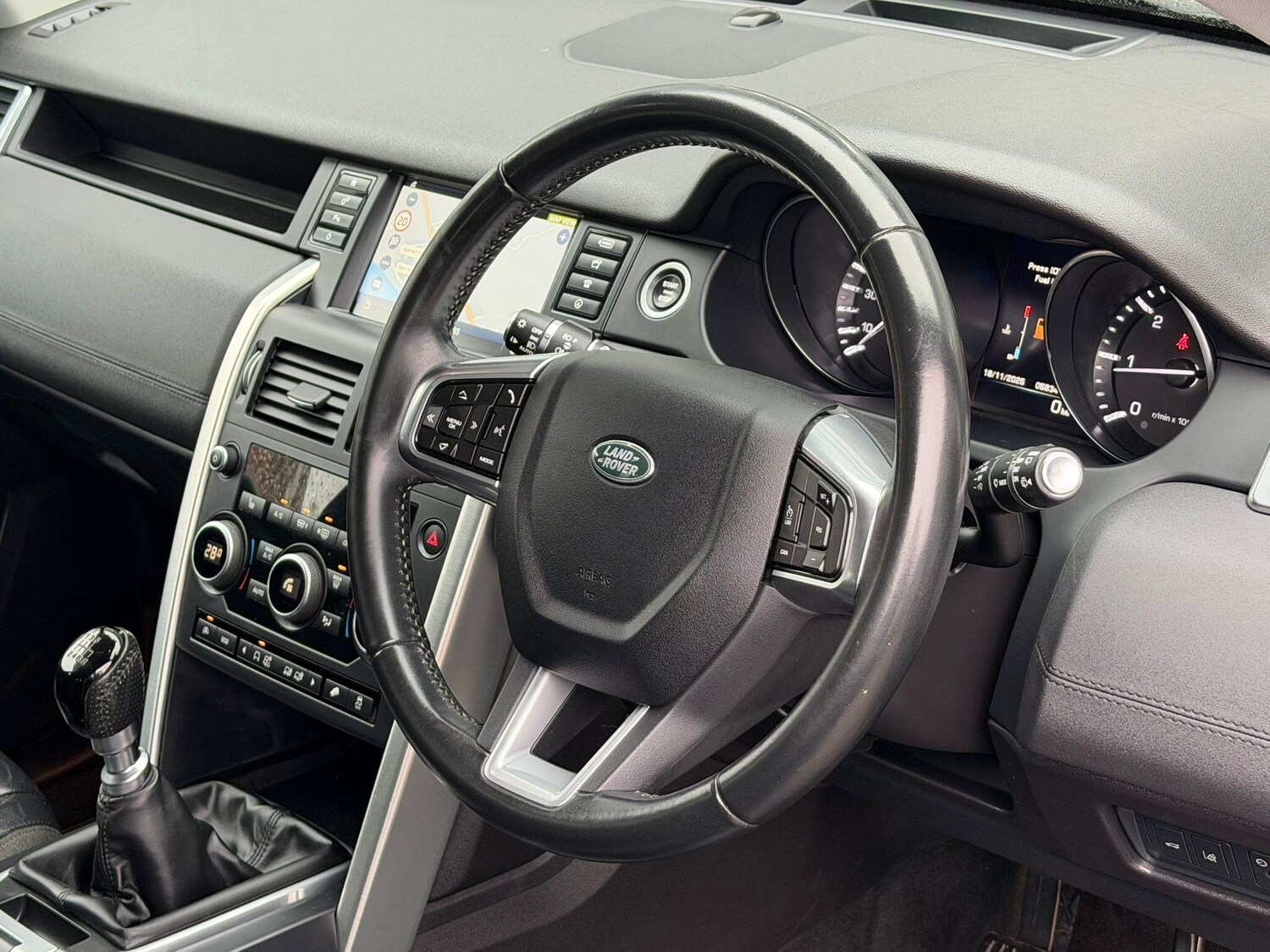 Used Land Rover Discovery Sport 2016 for sale - 76647592: Photo 26