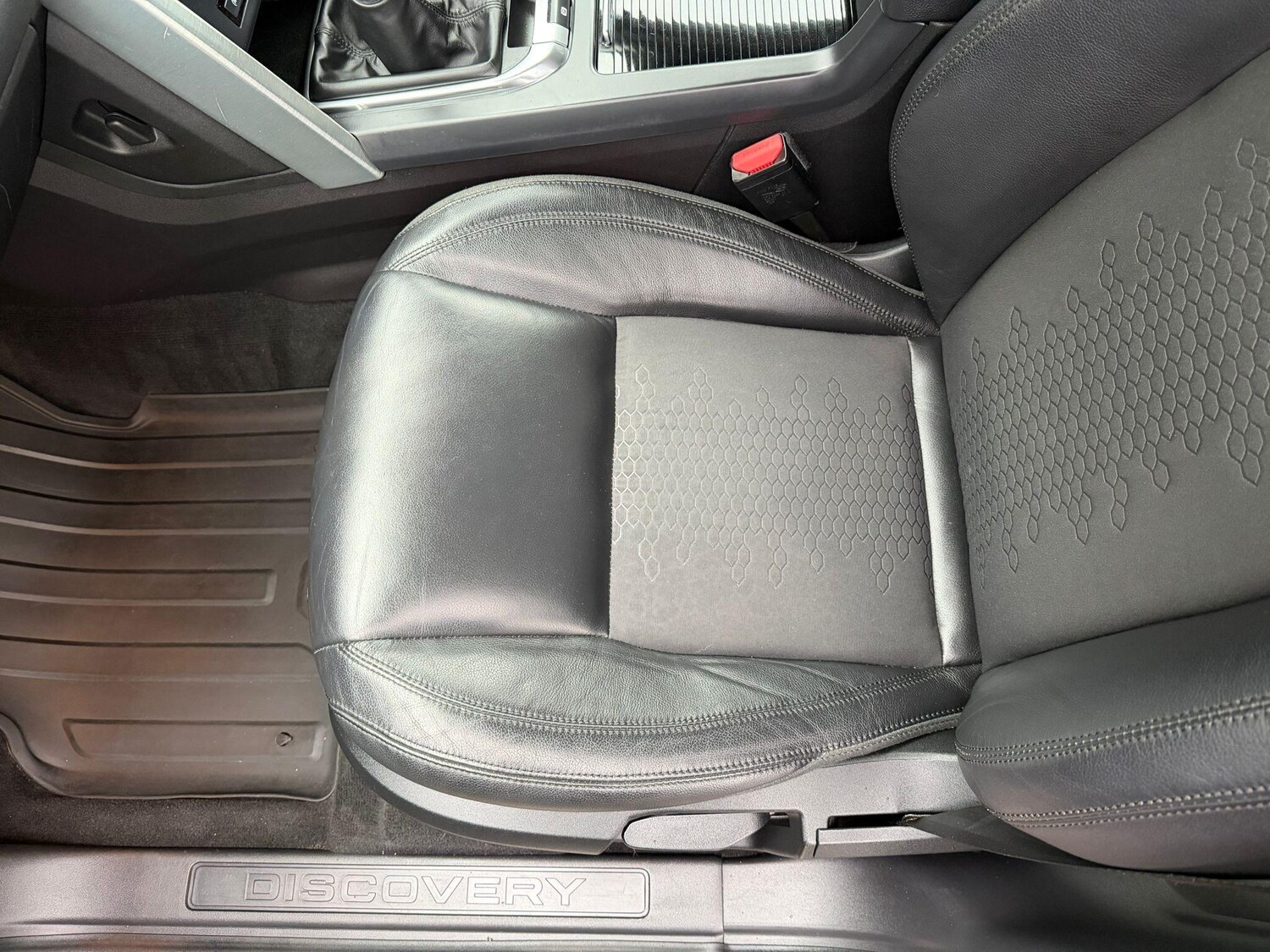 Used Land Rover Discovery Sport 2016 for sale - 76647592: Photo 28